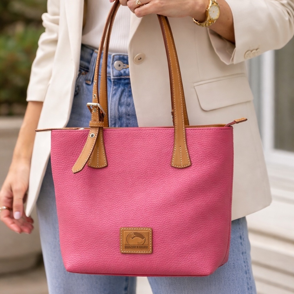 Dooney & Bourke Pink Pebbled Leather Tote – Classic Designer Everyday Bag